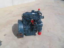 Kubota D1105 24LE dízel motor, 3 hengeres, vízhűtéses