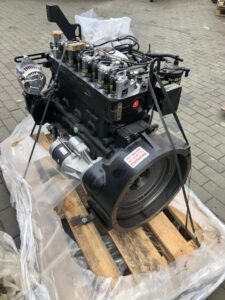 Új yanmar 4tnv94 motor raklapos csomagolásban szállításhoz