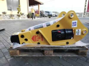 Caterpillar 422e kotrógép hidraulikus kalapács