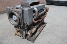 Deutz BF12L413FW motor palettán, használt