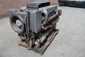 Deutz bf12l413fw motor palettán, használt