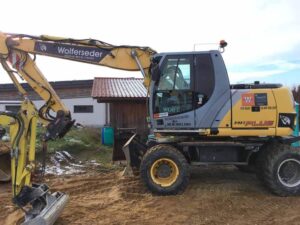 Alkatrészek new holland mh plus kotrógéphez