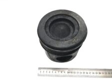Dugattyú Iveco Stralis/Eurotech teherautóhoz – Átmérő: 9 cm, Magasság: 12 cm