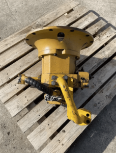 Linde hpr130-12 sárga hidraulikus szivattyú, fa raklapra szerelve