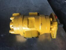 Komatsu WA250 Hidraulikus Szivattyú – Magas Teljesítményű Sárga Szivattyú