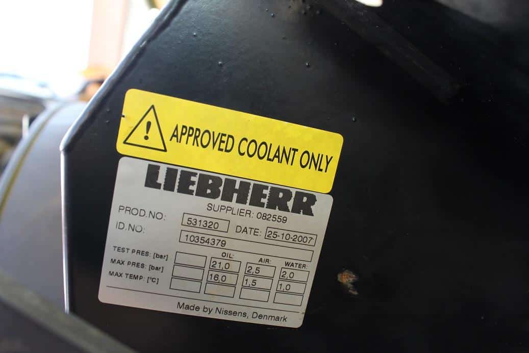 Radiátor ventilátorral Liebherr R924 Compact kotrógéphez