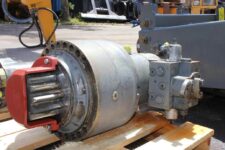Fordítóegység Liebherr R924 Compact kotrógéphez