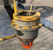 Liebherr R900 forgatómű reductora
