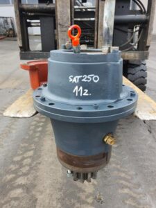 Liebherr r912 sat250 forgó hajtómű