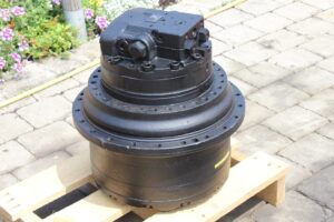 Végáttétel doosan solar 220 kotrógéphez