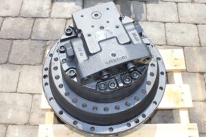 Végáttétel doosan 220 kotrógéphez