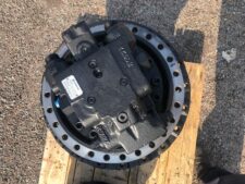 Végáttétel Hitachi EX350 kotrógéphez