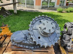 Liebherr lr631 buldózer végáttétel – felújított ipari alkatrész