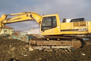 Hyundai robex 320lc-7 bontott alkatrészek