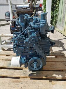 Kubota v2203m motor felújított