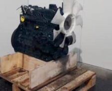 Kubota V1505-18 motor fa raklapra, elölnézet