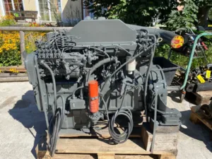 Teljes cummins 6cta8. 3 motor