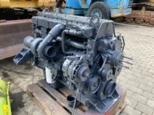 Teljes Cummins LTA 10 motor